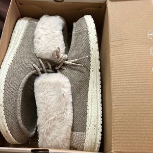 Grey and fuzzy Hey Dudes